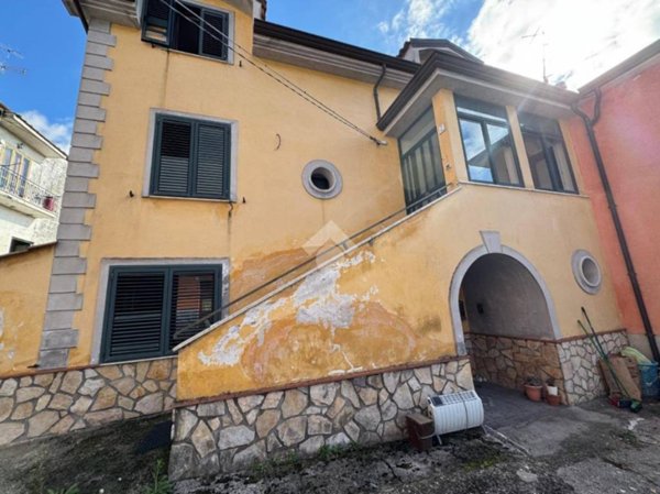 casa indipendente in vendita a Giffoni Valle Piana in zona Curticelle