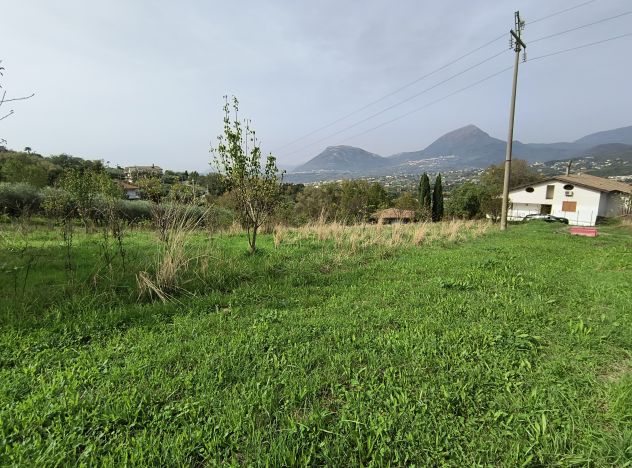 terreno agricolo in vendita a Giffoni Valle Piana in zona Ornito