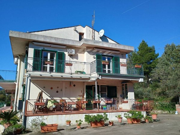casa indipendente in vendita a Giffoni Valle Piana