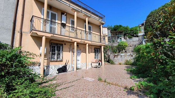 casa indipendente in vendita a Giffoni Valle Piana in zona Ornito