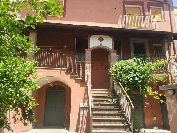 casa indipendente in vendita a Giffoni Valle Piana in zona Curti