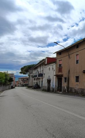 negozio in vendita a Giffoni Valle Piana in zona San Giovanni