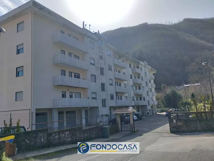 appartamento in vendita a Giffoni Valle Piana in zona Santa Caterina