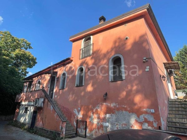 appartamento in vendita a Giffoni Valle Piana in zona Santa Maria a Vico