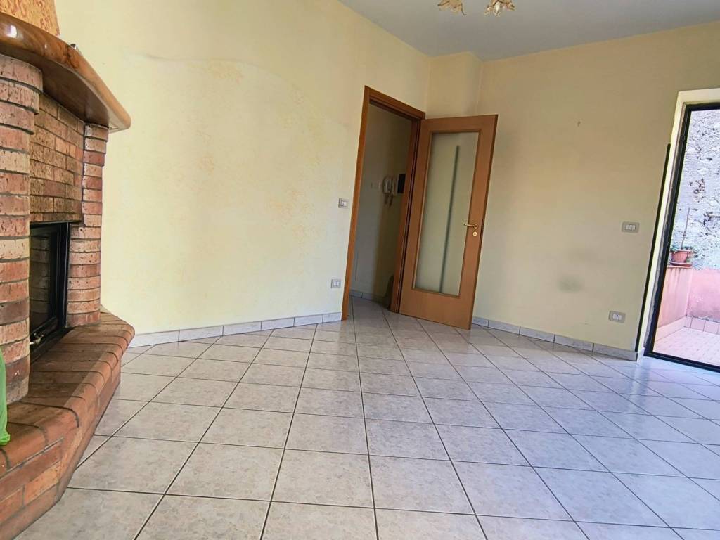 appartamento in vendita a Giffoni Valle Piana in zona Vassi