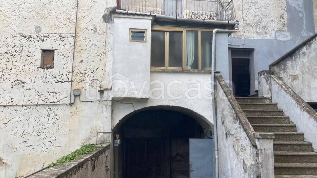 appartamento in vendita a Giffoni Valle Piana in zona Curti