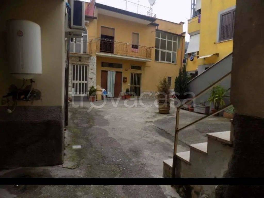 appartamento in vendita a Giffoni Valle Piana