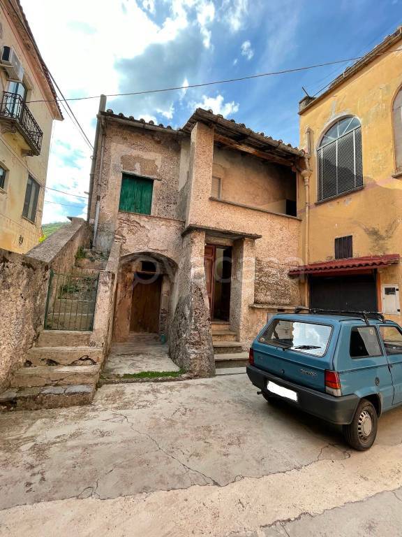 appartamento in vendita a Giffoni Valle Piana in zona Curticelle