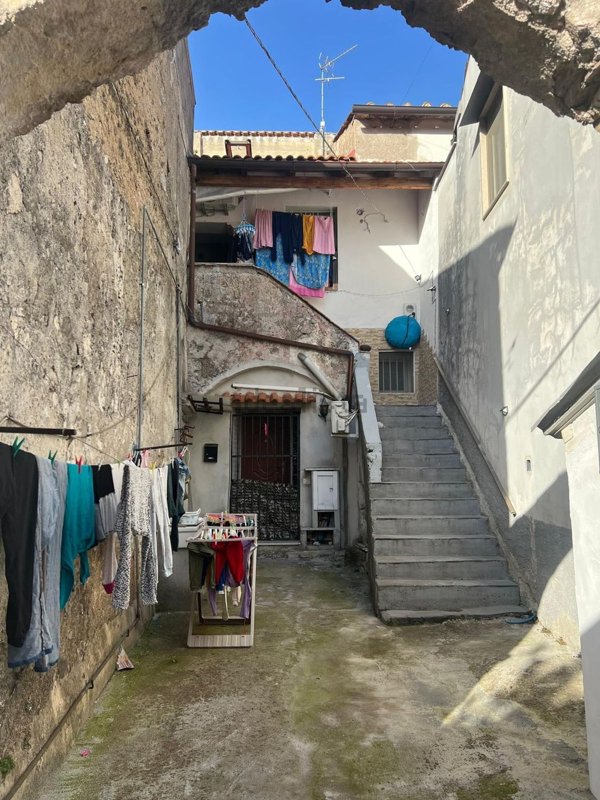 appartamento in vendita a Giffoni Valle Piana in zona Chieve