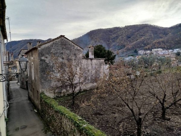 appartamento in vendita a Giffoni Valle Piana in zona Curticelle