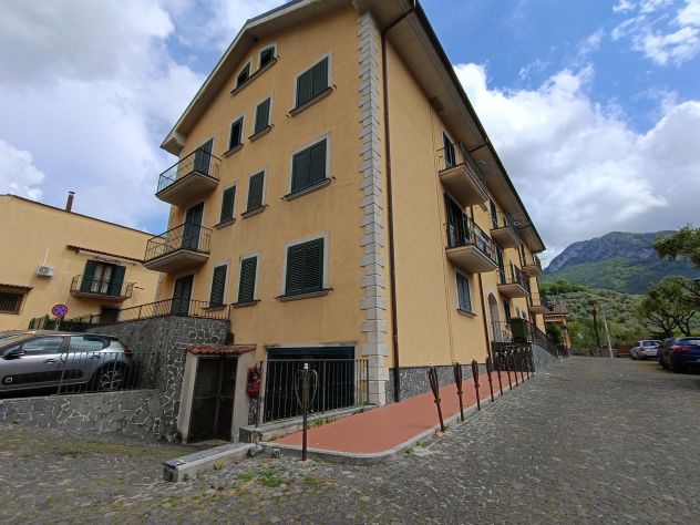 appartamento in vendita a Giffoni Valle Piana in zona Chieve