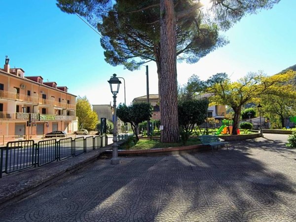 appartamento in vendita a Giffoni Valle Piana in zona San Giovanni
