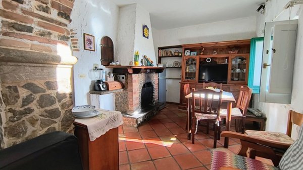 casa indipendente in vendita a Giffoni Valle Piana in zona Terravecchia