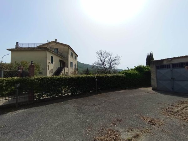 casa indipendente in vendita a Giffoni Valle Piana