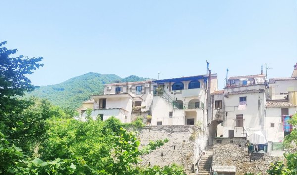 appartamento in vendita a Giffoni Valle Piana in zona Curticelle