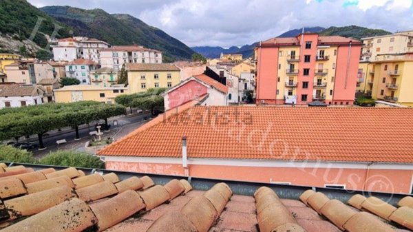 casa indipendente in vendita a Giffoni Valle Piana
