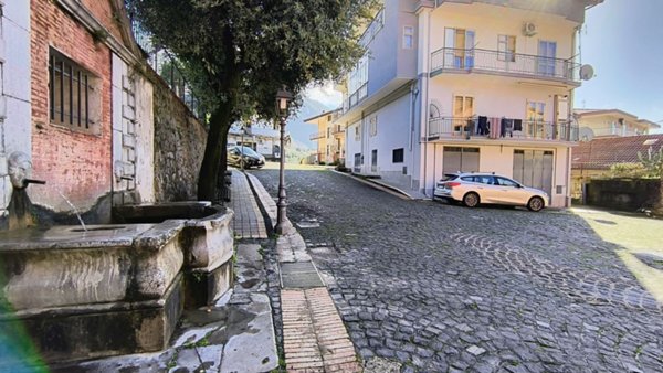 casa semindipendente in vendita a Giffoni Valle Piana in zona Chieve