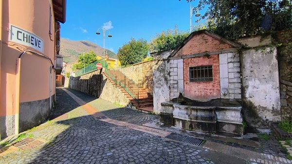 appartamento in vendita a Giffoni Valle Piana in zona Chieve