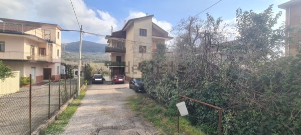 appartamento in vendita a Giffoni Valle Piana in zona Santa Maria a Vico