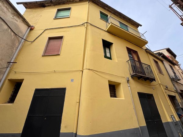 appartamento in vendita a Giffoni Valle Piana