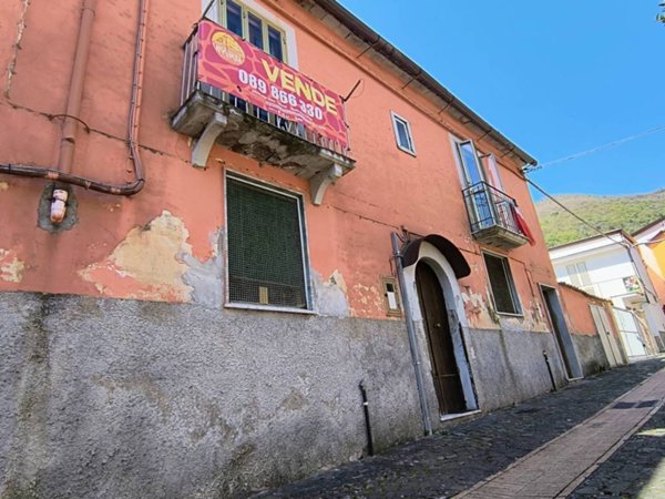 casa indipendente in vendita a Giffoni Valle Piana in zona Chieve