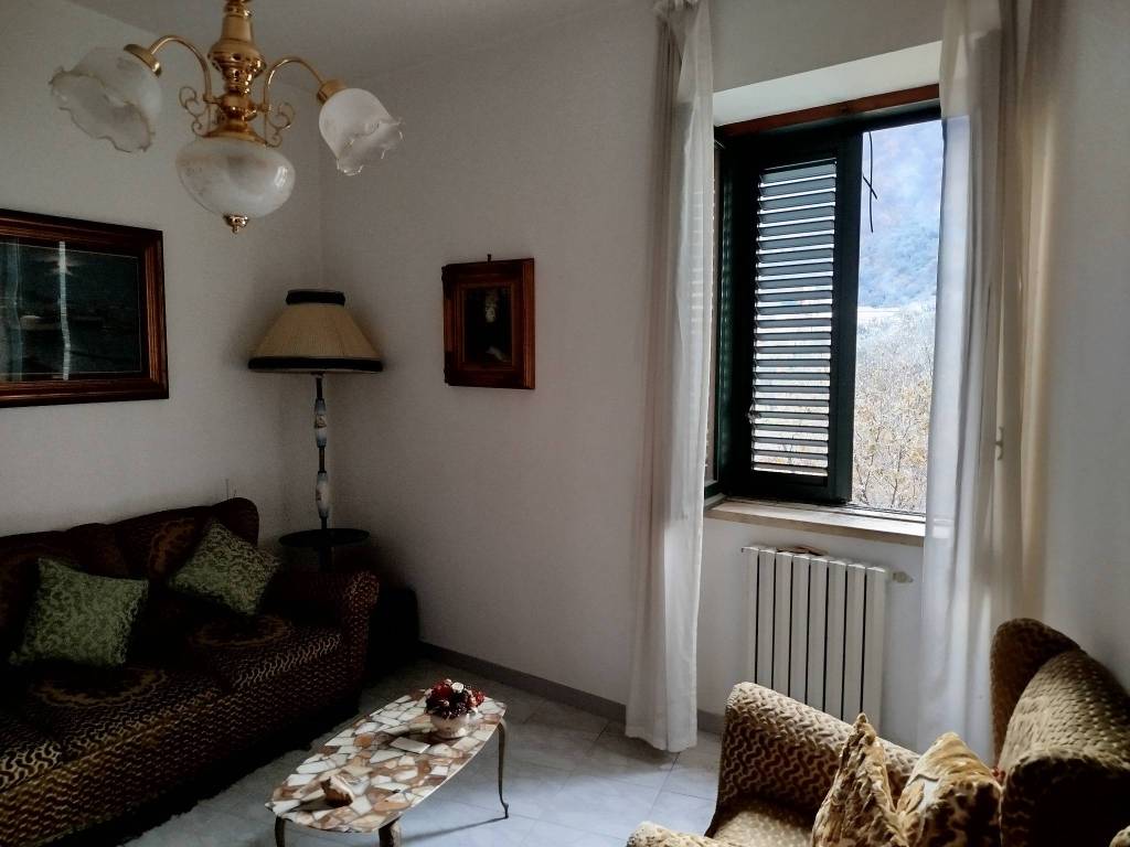 appartamento in vendita a Giffoni Valle Piana in zona Curti