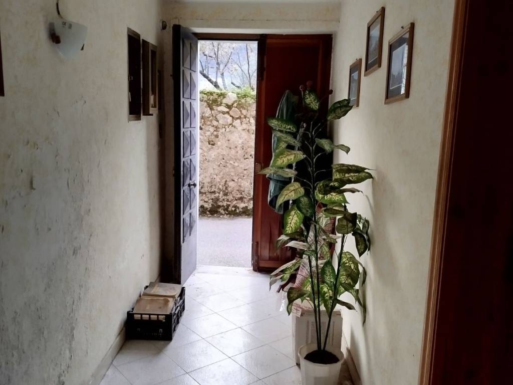 appartamento in vendita a Giffoni Valle Piana in zona Curti