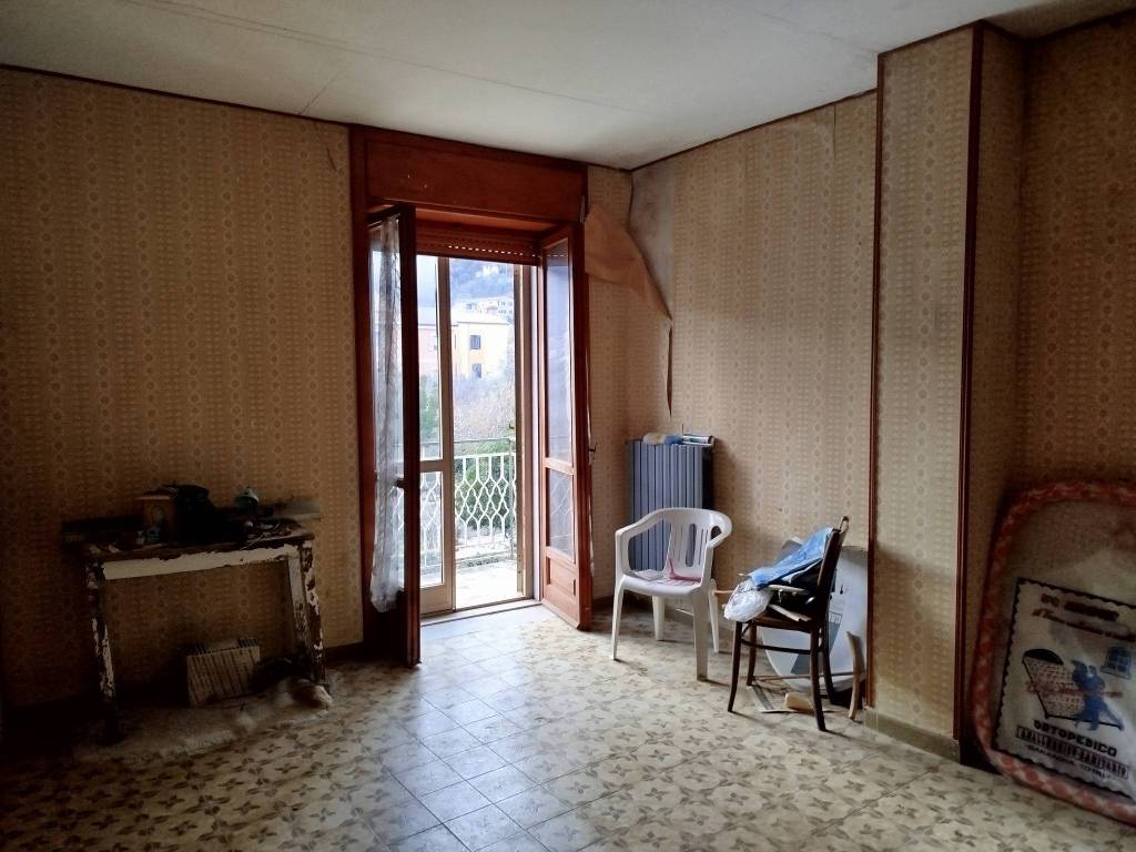 appartamento in vendita a Giffoni Valle Piana in zona Curti