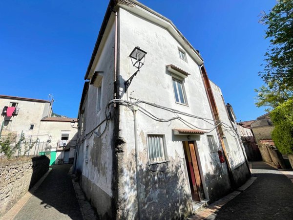 casa indipendente in vendita a Giffoni Valle Piana in zona Chieve