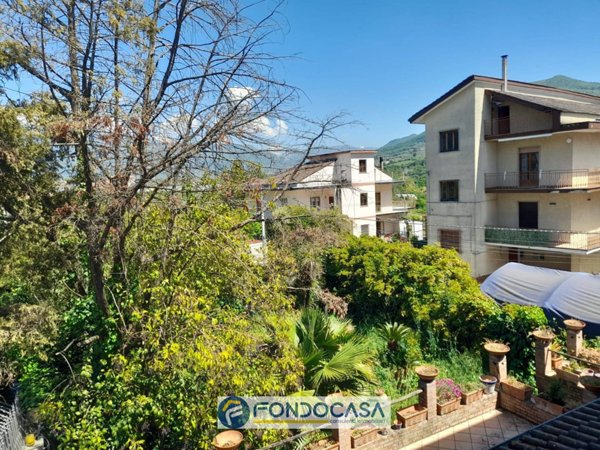 appartamento in vendita a Giffoni Valle Piana in zona Santa Maria a Vico