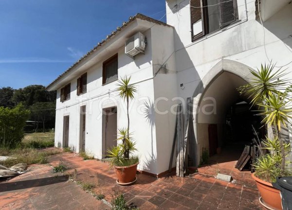 casa indipendente in vendita a Giffoni Valle Piana