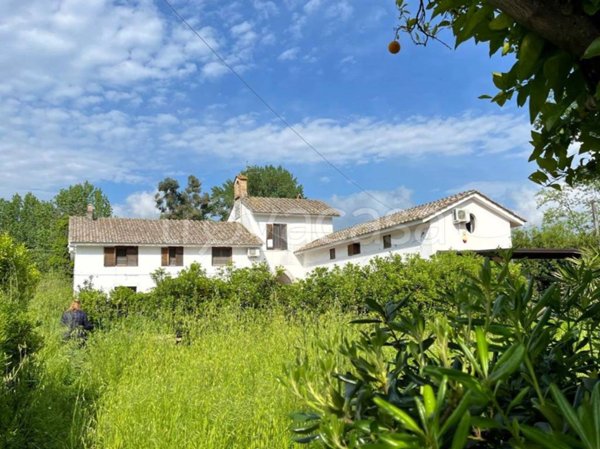 casa indipendente in vendita a Giffoni Valle Piana in zona Terravecchia