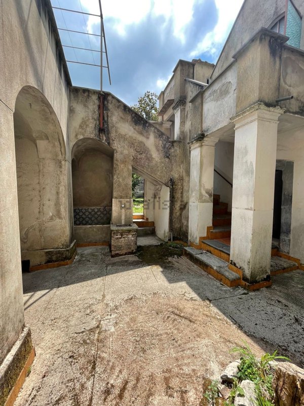 casa indipendente in vendita a Giffoni Valle Piana in zona Curti