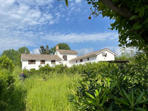 casa indipendente in vendita a Giffoni Valle Piana
