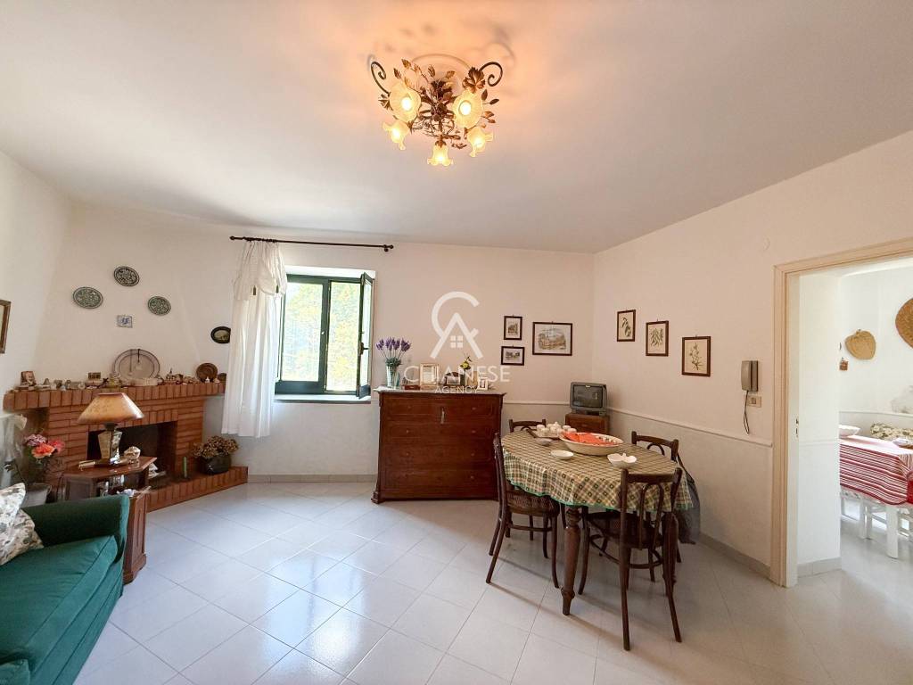 casa indipendente in vendita a Giffoni Valle Piana in zona Curti