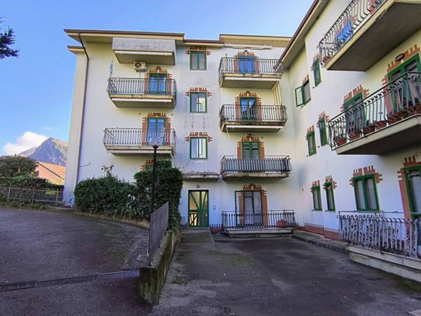 appartamento in vendita a Giffoni Valle Piana in zona Terravecchia