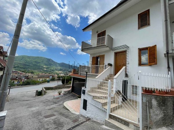 casa indipendente in vendita a Giffoni Valle Piana in zona Terravecchia