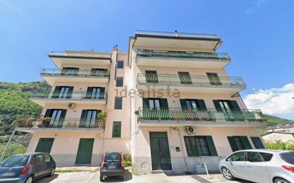 appartamento in vendita a Giffoni Valle Piana in zona Chieve