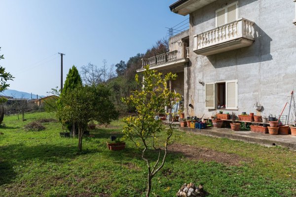 casa indipendente in vendita a Giffoni Valle Piana in zona Vassi