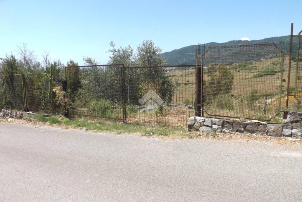 terreno agricolo in vendita a Giffoni Valle Piana in zona Santa Maria a Vico