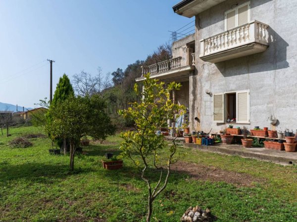 casa indipendente in vendita a Giffoni Valle Piana in zona Sovvieco