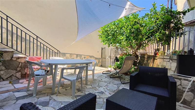 casa indipendente in vendita a Giffoni Valle Piana in zona Terravecchia