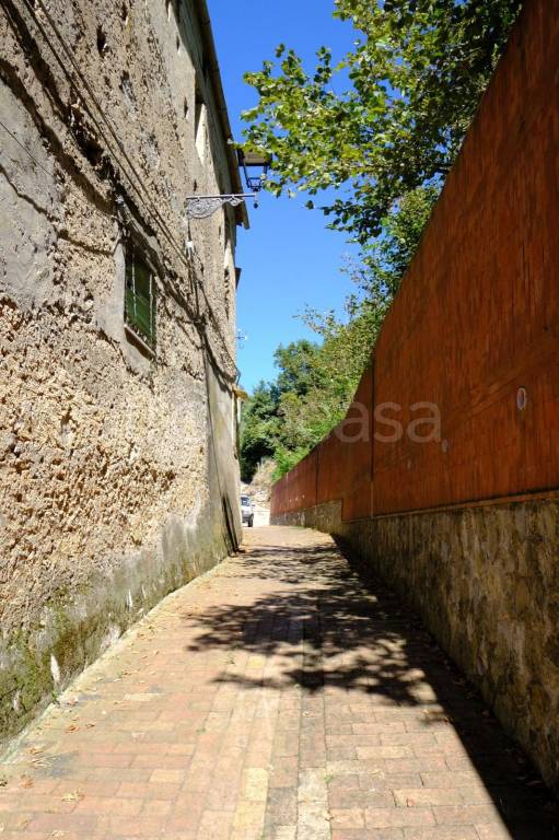 casa indipendente in vendita a Giffoni Valle Piana in zona Chieve