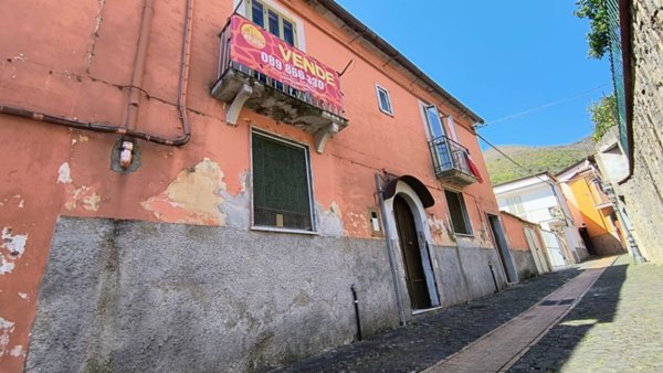 appartamento in vendita a Giffoni Valle Piana in zona Chieve