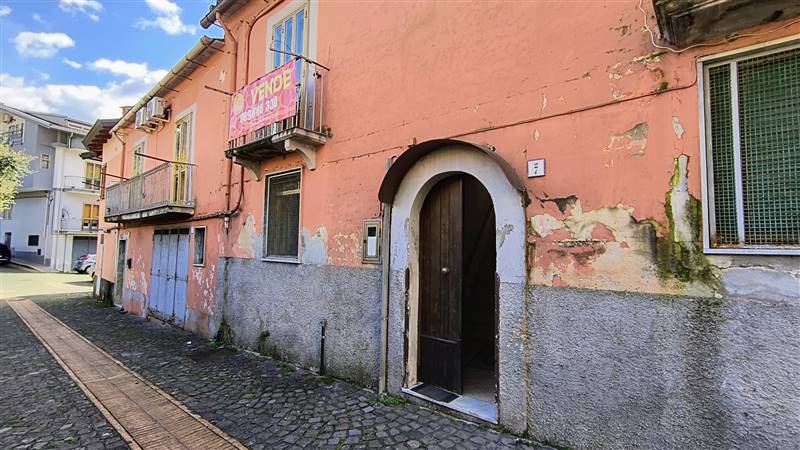 appartamento in vendita a Giffoni Valle Piana in zona Chieve