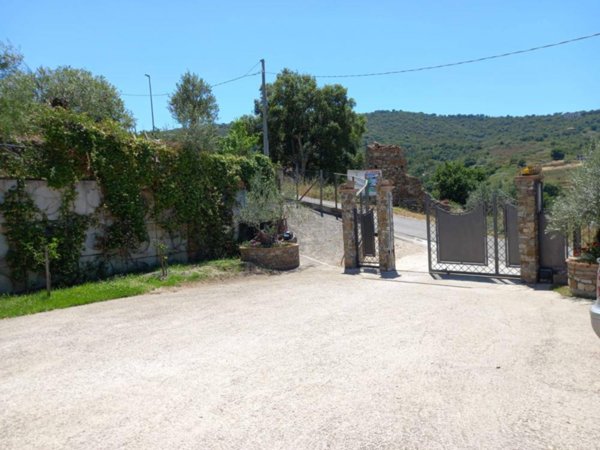 casa indipendente in vendita a Giungano