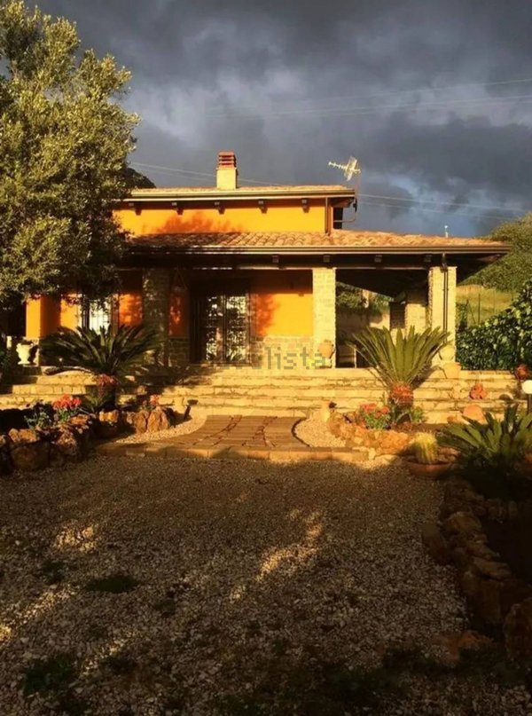 casa indipendente in vendita a Giungano