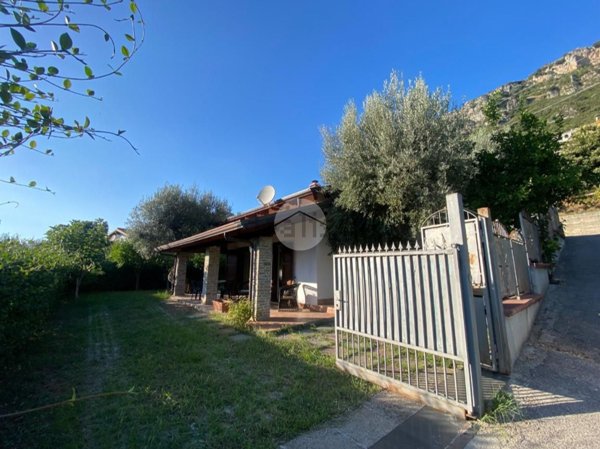 casa indipendente in vendita a Giungano
