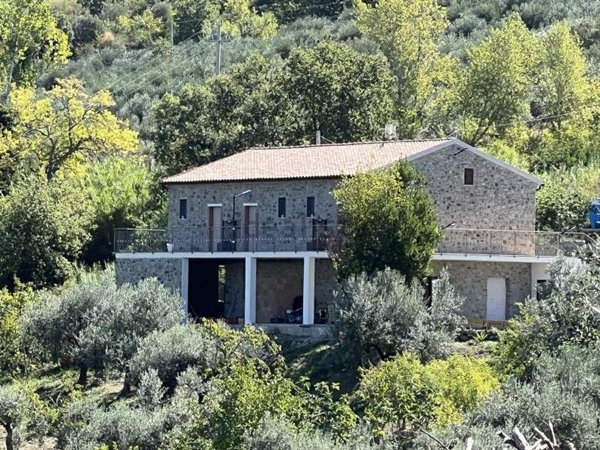 casa indipendente in vendita a Giungano