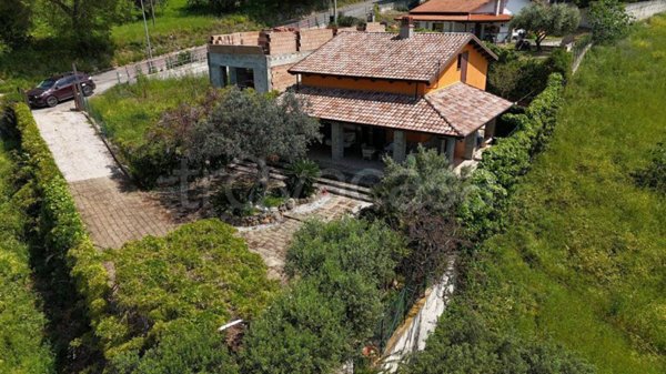 casa indipendente in vendita a Giungano